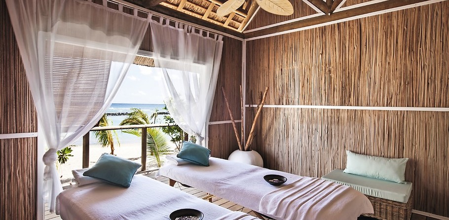 veranda pointe aux biches family room