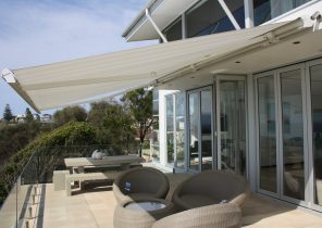 veranda definition and sentence