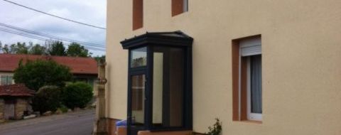 veranda devant porte d'entrÃ©e