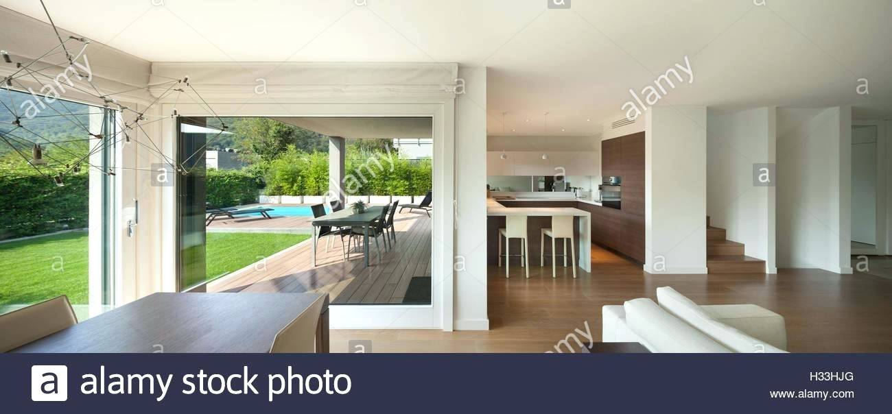 veranda window definition