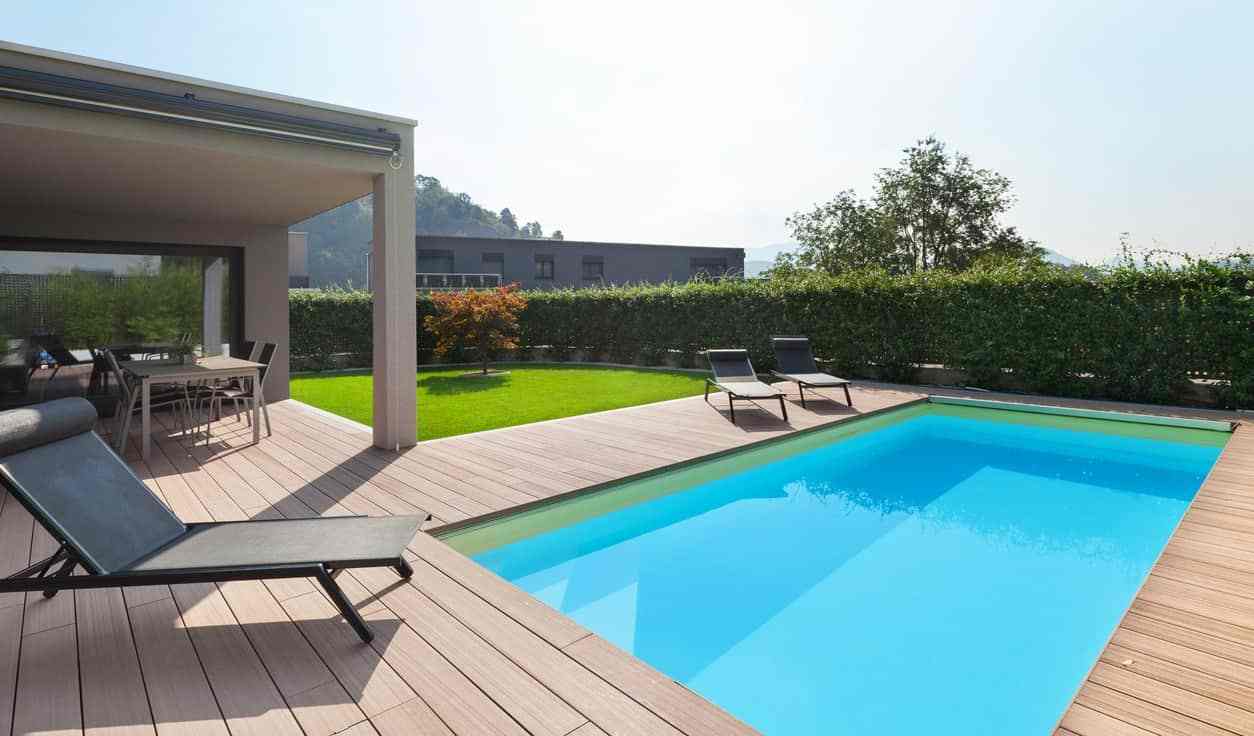 veranda en zwembad