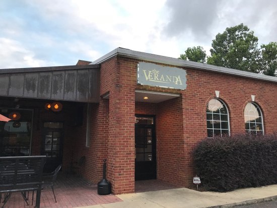 cafe veranda jackson center