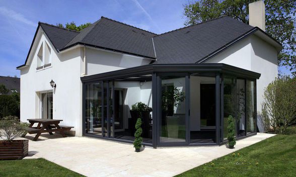 maison avec veranda et piscine