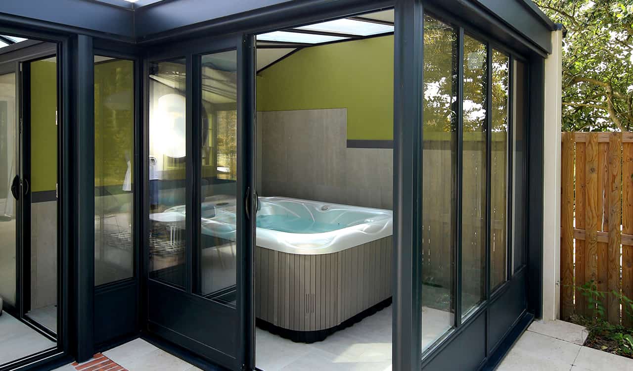 veranda et jacuzzi