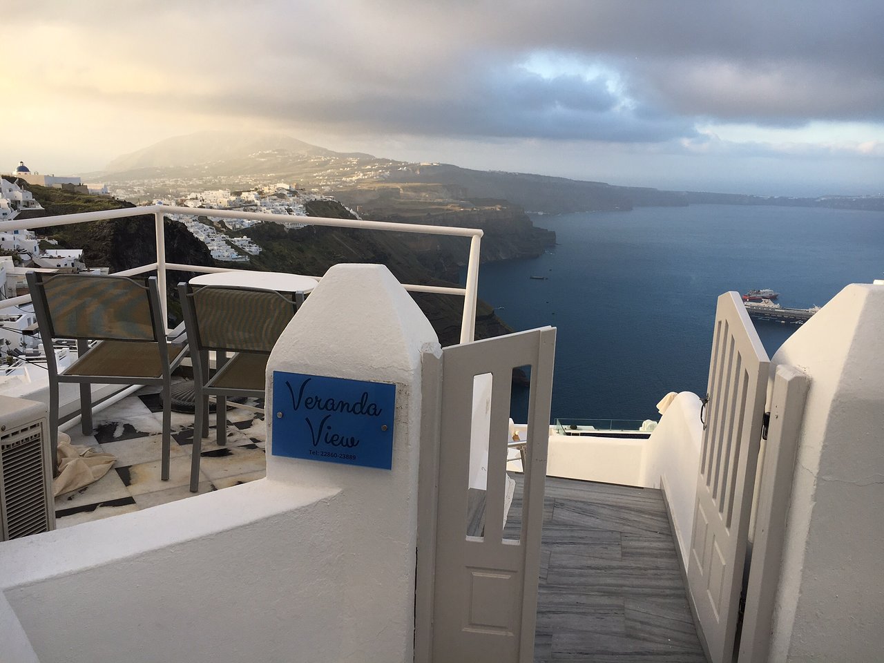 veranda view hotel santorini