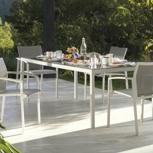table pour veranda en verre
