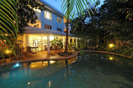veranda hotel port douglas