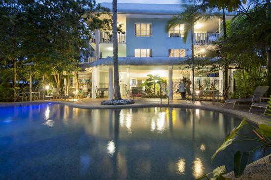 veranda hotel port douglas