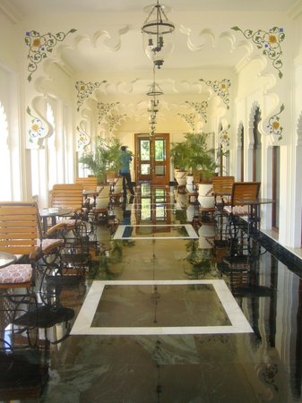 hotel verandah udaipur