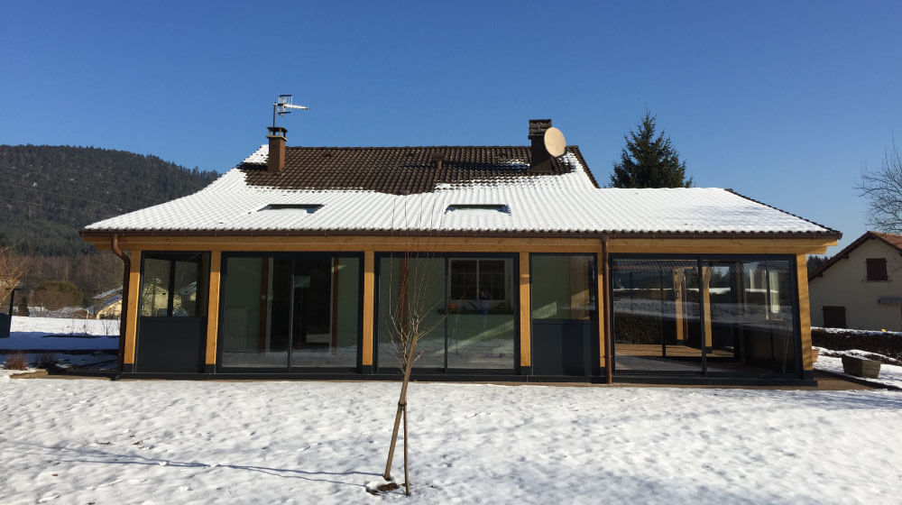 veranda bois et tuiles