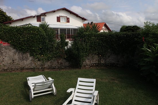 veranda maison basque