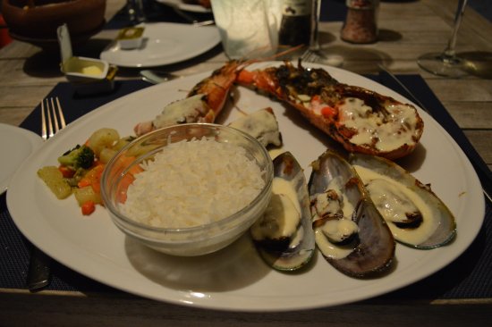 veranda pointe aux biches food