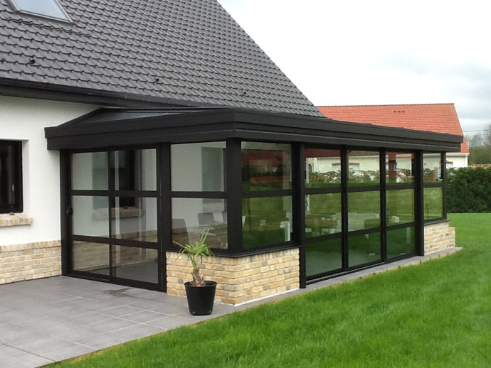 veranda aluminium contemporaine