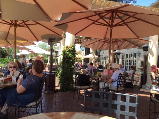 veranda restaurant and lounge