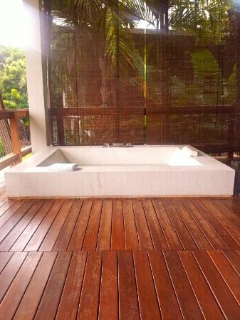 veranda chiang mai jacuzzi