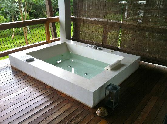 veranda chiang mai jacuzzi