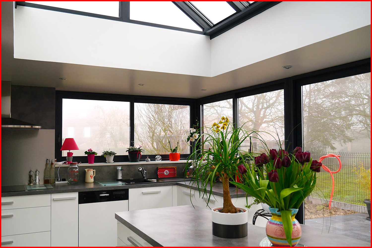 cuisine dans veranda blanche
