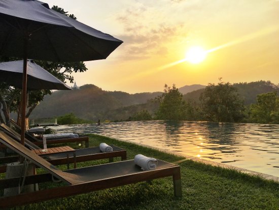 veranda high resort chiang mai shuttle bus
