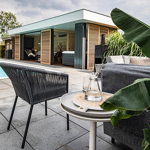 veranda met jacuzzi