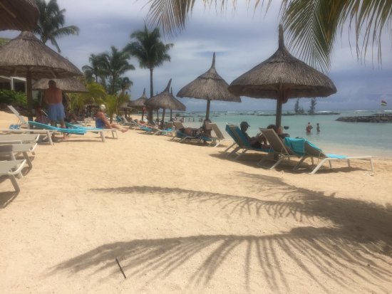 veranda pointe aux biches excursions