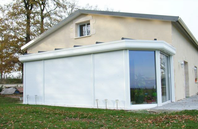 mettre des volets sur une veranda