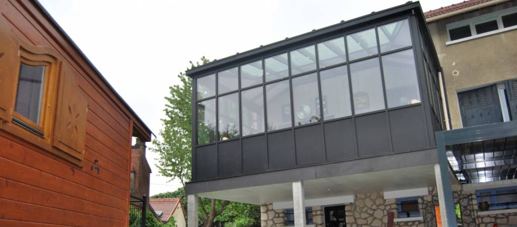 veranda en bois sur pilotis