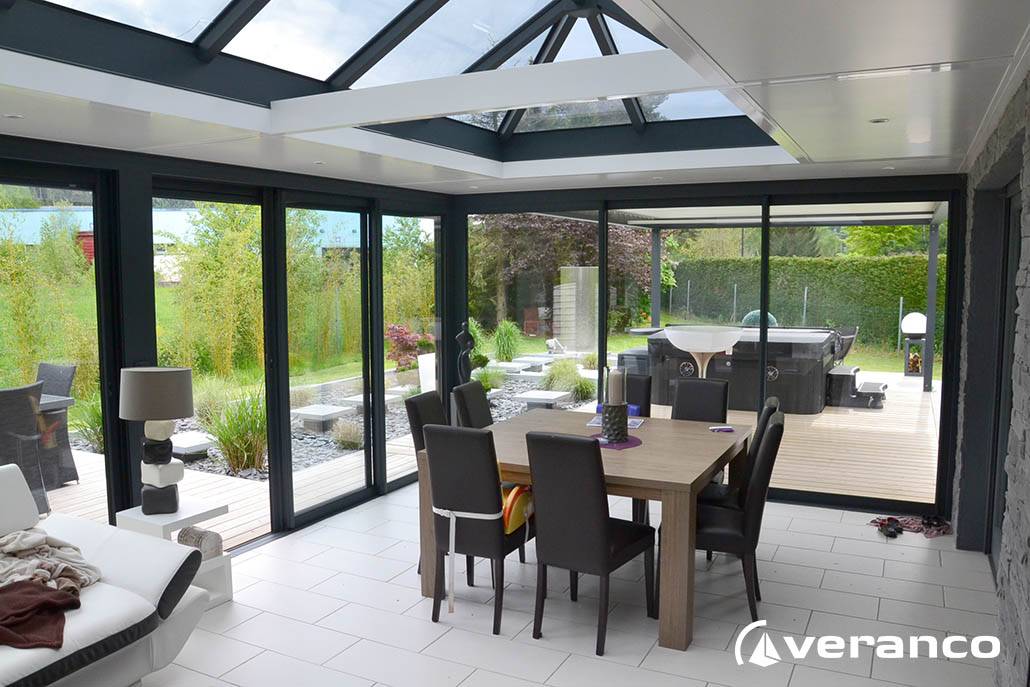 salle a manger dans veranda