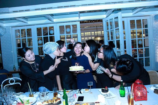 veranda hotel wyl's kitchen