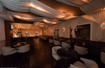 xai verandah lounge